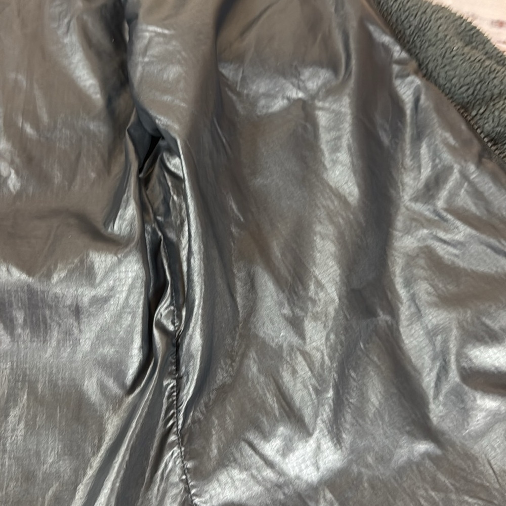 Patagonia Charcoal Fleece Jacket Size Large - Picture 13 of 13